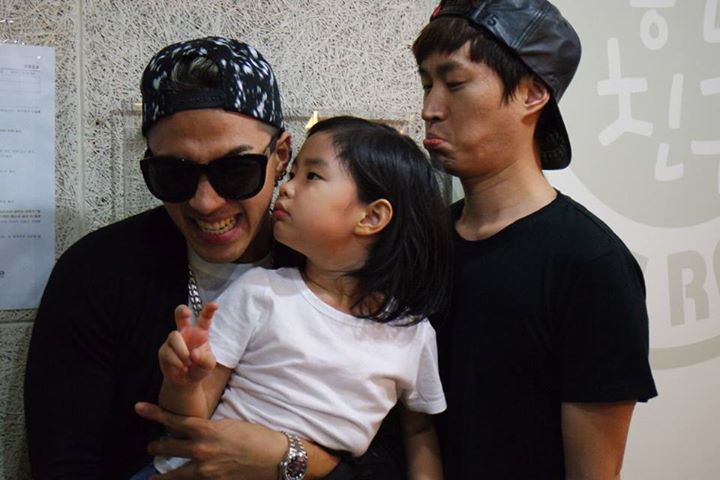 BIGBANG’s Taeyang and Haru Spend Time Together on Facetime
