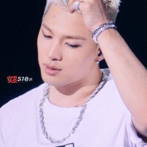 BIGBANG via YB_518 - 2017-11-24  (details see below)_26840509149_o