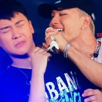 BIGBANG via YB_518 - 2017-11-24  (details see below)_37899756214_o