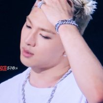 BIGBANG via YB_518 - 2017-11-24 (details see below)_38584513792_o